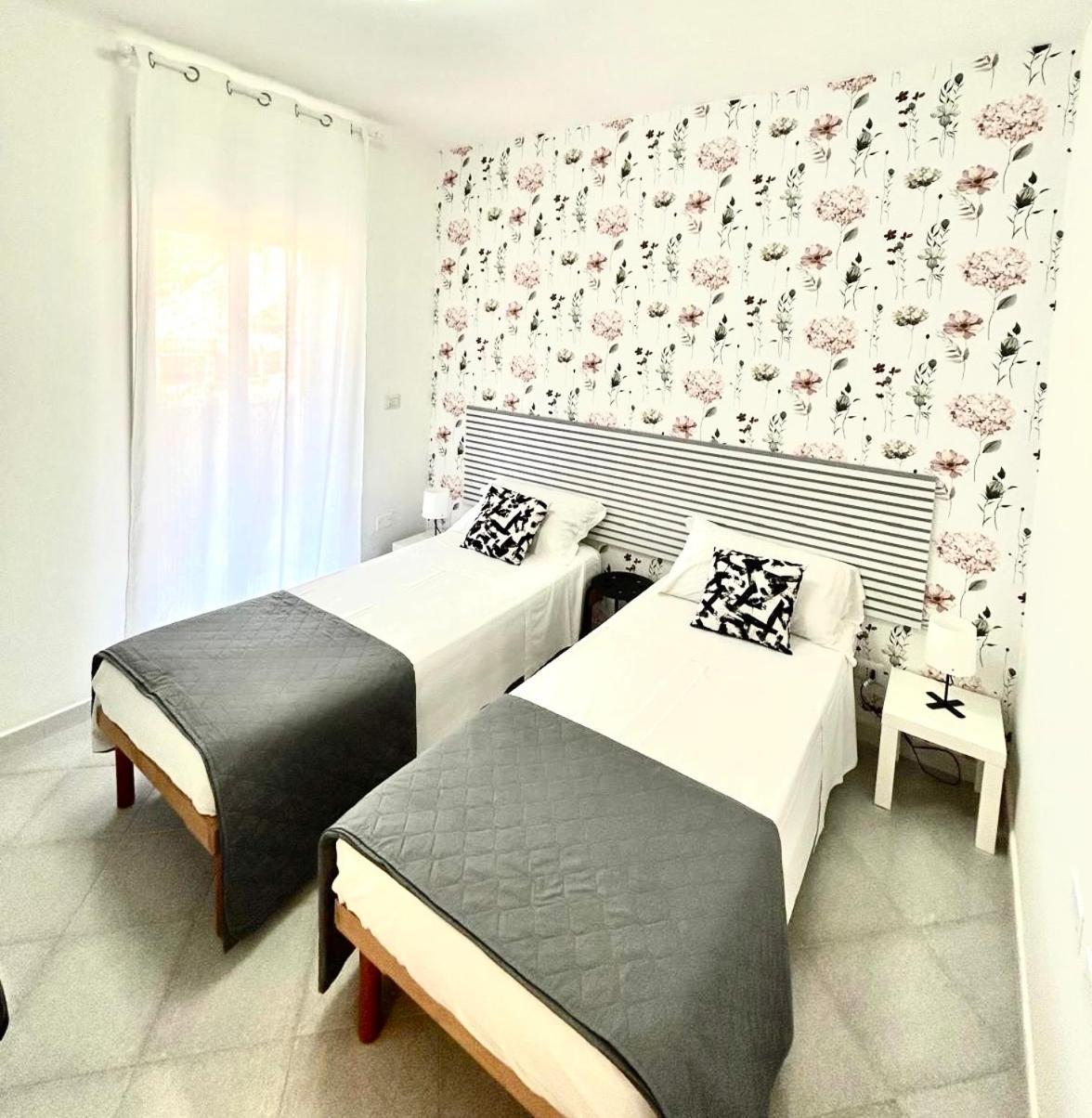 Villa Andromeda Apartments เรอัลมอนเต ภายนอก รูปภาพ