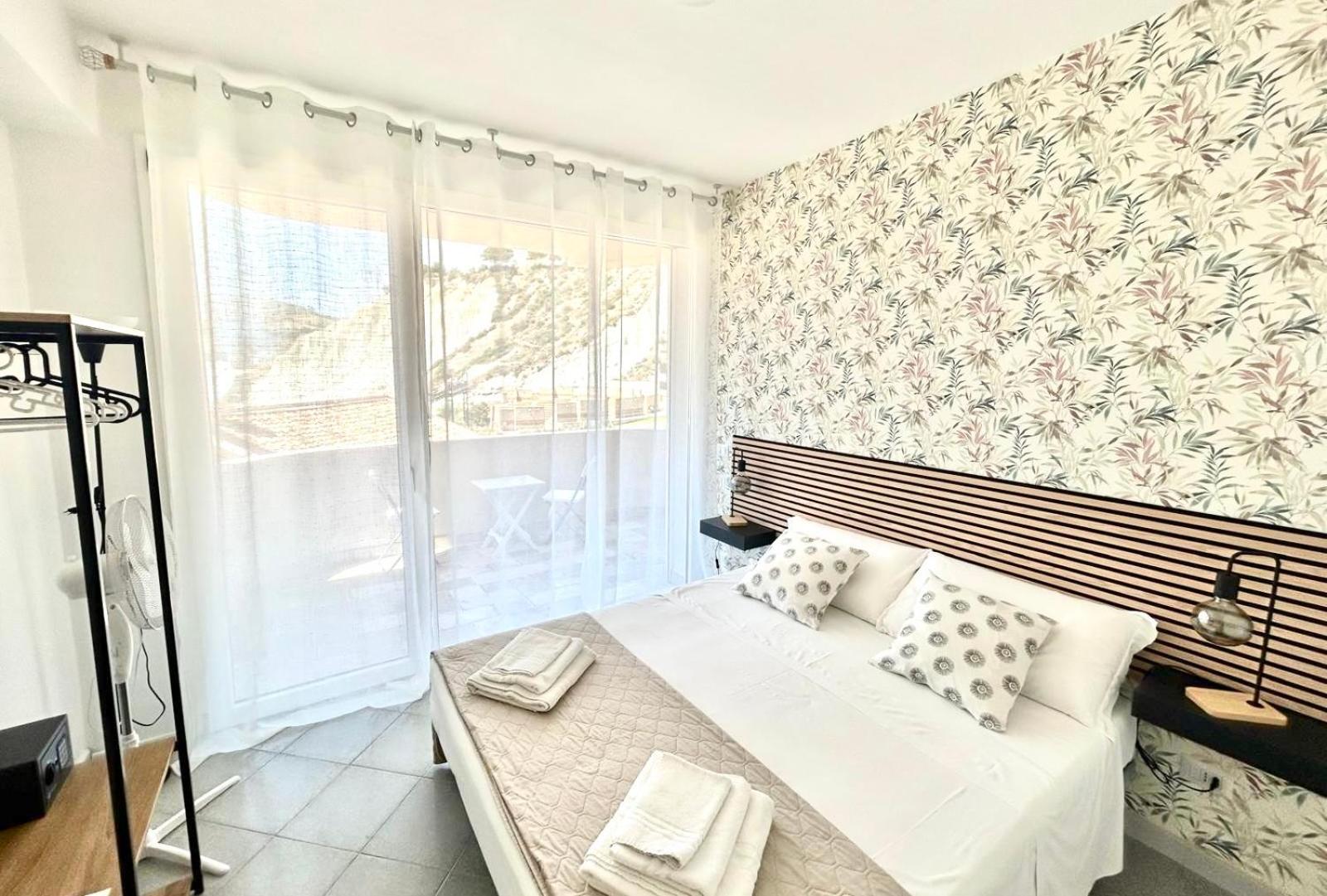 Villa Andromeda Apartments เรอัลมอนเต ภายนอก รูปภาพ